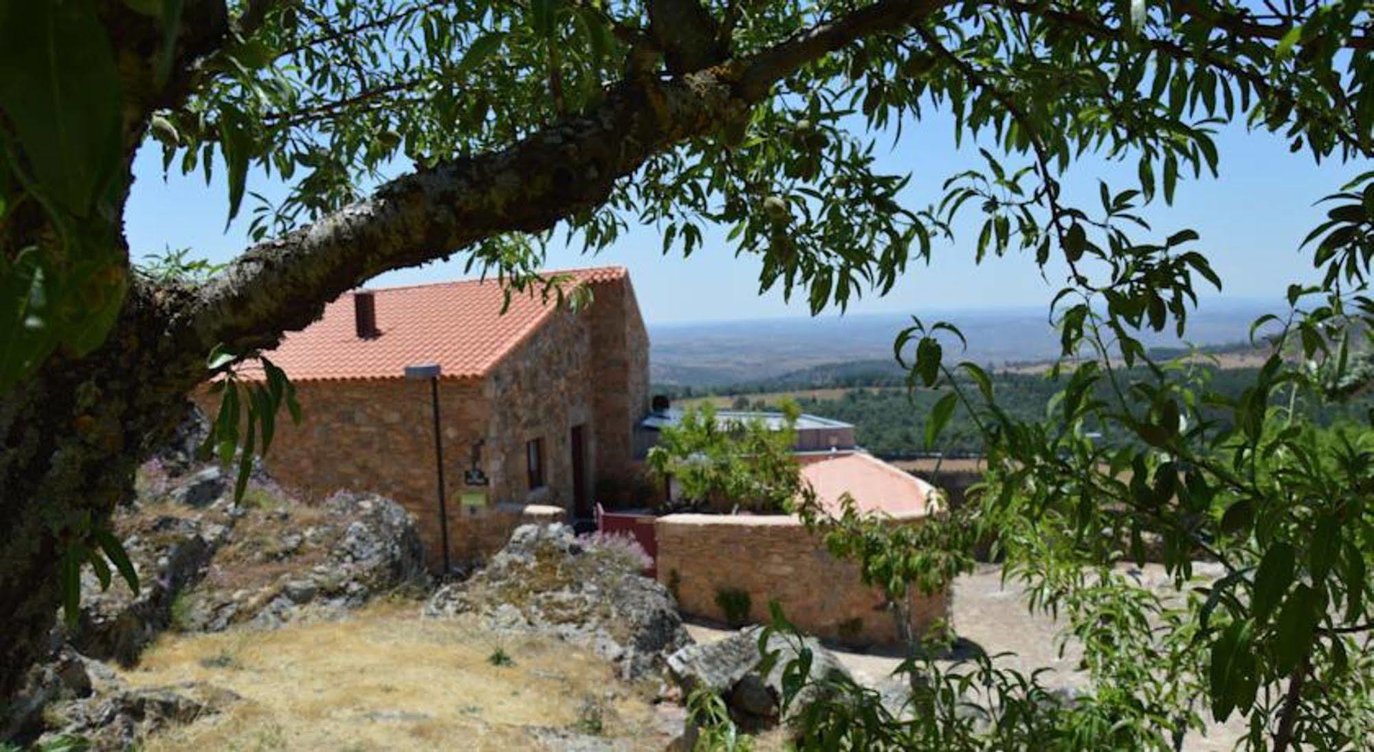 Casa Da Amendoeira Hotel Castelo Rodrigo Exterior photo